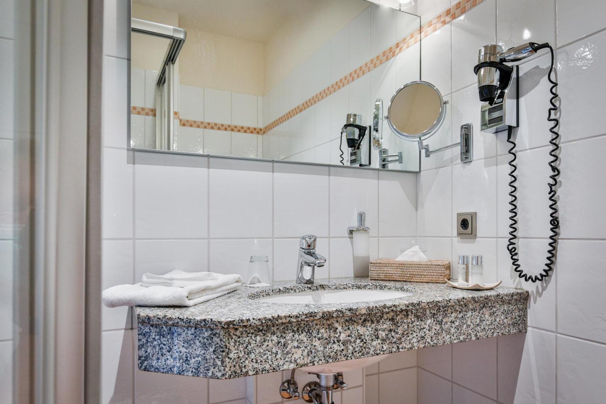 Sylthotel Raffelhueschen Garni 韦斯特兰 外观 照片